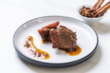 herb - Phuket Tayland geleneksel gıda tarzı ile domuz eti güveç