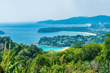 Tropikal plaj manzarası, Karon view Phuket, Tayland - tatil tatil kavramı üzerine gelin