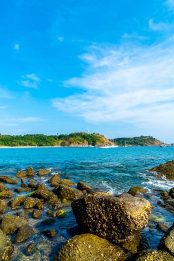 Güzel tropikal plaj ve deniz - tatil tatil kavramı