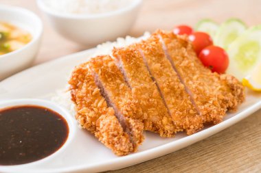 Japon kızartılmış domuz pirzolası (tonkatsu seti) - Japon yemek tarzı