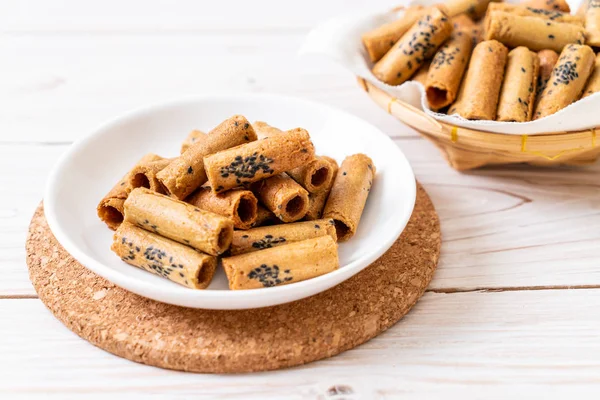 Taylandlı çıtır Hindistan cevizi roll - Tay tatlı snack