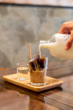 buzlu cam sütlü - vintage etkisi filtre kahve küp