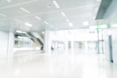 soyut bulanıklık ve boş ofis binası arka plan cam pencere ve kopyalama yeri olan defocused