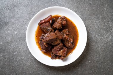 herb - Phuket Tayland geleneksel gıda tarzı ile domuz eti güveç