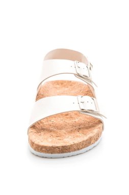 Beyaz arka plan üzerinde izole unisex deri sandalet