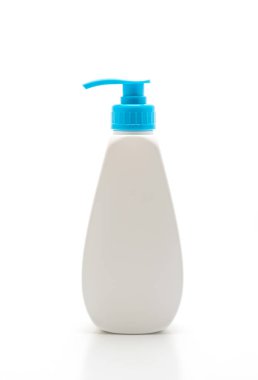 Jel, köpük veya sıvı sabun dispenseri pompa plastik beyaz arka plan üzerinde izole şişe