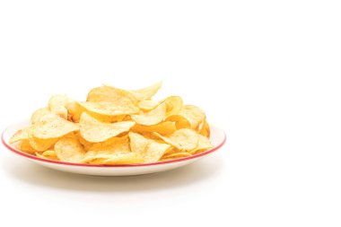 Patates cipsi beyaz arkaplanda izole