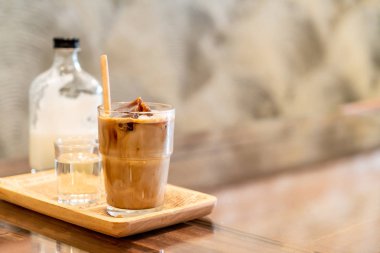 buzlu cam sütlü - vintage etkisi filtre kahve küp