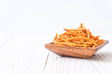 bir kapta tuz sopa bisküvi