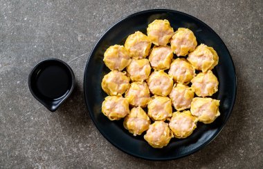 Karides Çince buğulanmış Dumpling sos ile