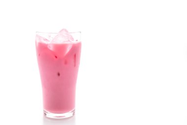 pembe çilek milkshake beyaz arka plan üzerinde izole