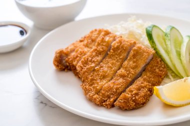 Japon kızartılmış domuz pirzolası (tonkatsu seti) - Japon yemek tarzı