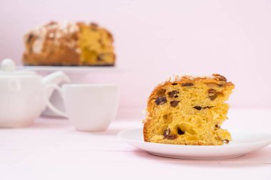 badem - İtalyan tatlı tarzı ile kuru üzüm Ekmek pasta