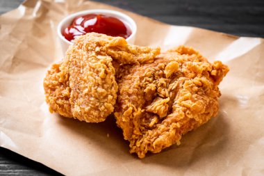 Kızarmış tavuk yemeği - abur cubur ve sağlıksız yemek