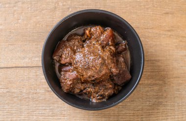 herb - Phuket Tayland geleneksel gıda tarzı ile domuz eti güveç