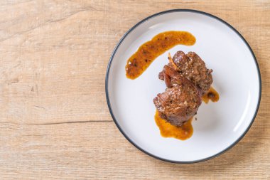 herb - Phuket Tayland geleneksel gıda tarzı ile domuz eti güveç