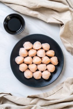 Çin karides pişmiş hamur tatlısı - Asya gıda tarzı