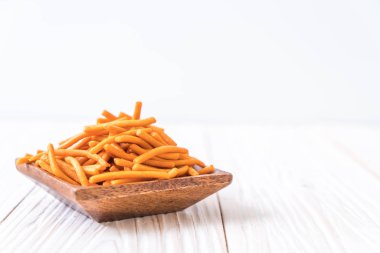 bir kapta tuz sopa bisküvi