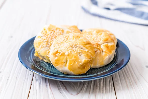 Torta Mele Fatta Casa Stile Asiatico Sfondo Legno — Foto Stock