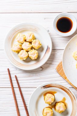 Karides Çince buğulanmış Dumpling sos ile