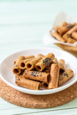 Taylandlı çıtır Hindistan cevizi roll - Tay tatlı snack