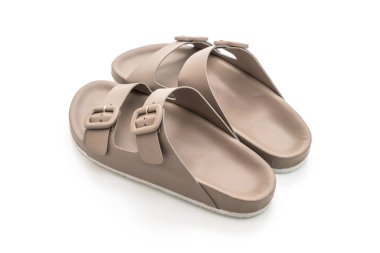 Kadınlar beyaz arka plan üzerinde izole sandalet deri