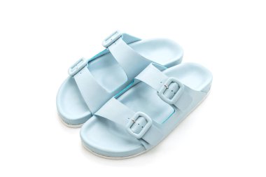 Kadınlar beyaz arka plan üzerinde izole sandalet deri