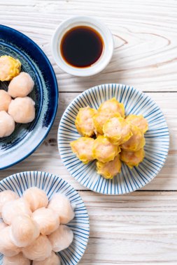 Çin karides pişmiş hamur tatlısı - Asya gıda tarzı