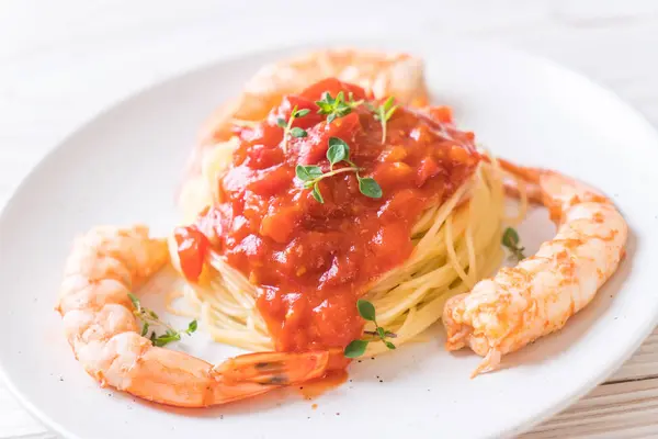 Спагетти Томатным Соусом Креветками Тарелке — стоковое фото