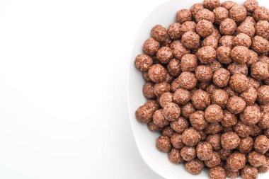 Beyaz arka plan üzerinde izole Çikolatalı gevrek kase