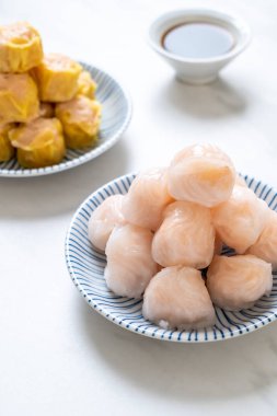 Çin karides pişmiş hamur tatlısı - Asya gıda tarzı