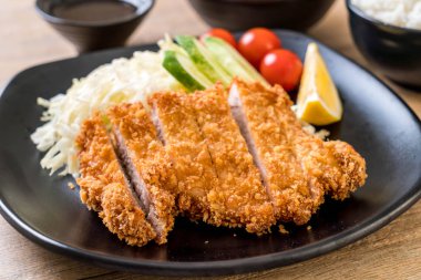 Japon kızartılmış domuz pirzolası (tonkatsu seti) - Japon yemek tarzı