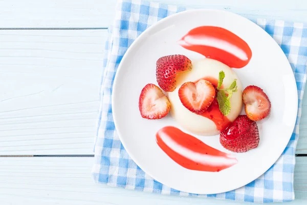 Pudding Yaourt Aux Fraises Fraîches Nourriture Saine Dessert — Photo