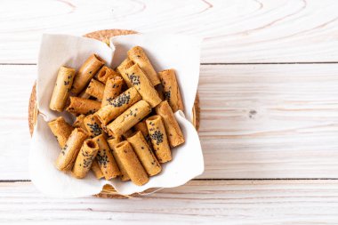 Taylandlı çıtır Hindistan cevizi roll - Tay tatlı snack