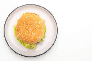 Beyaz arka plan üzerinde - sağlıksız yiyecek stil izole kızarmış tavuk burger
