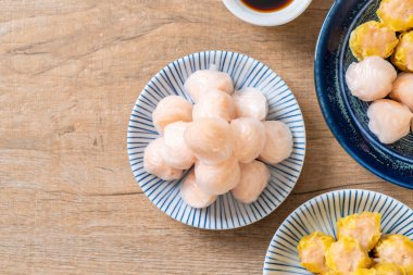 Çin karides pişmiş hamur tatlısı - Asya gıda tarzı