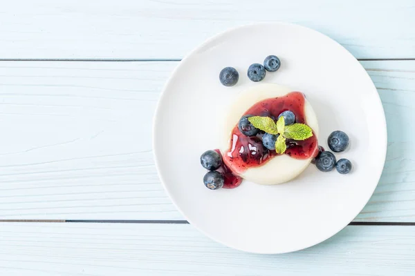 Budino Yogurt Con Mirtilli Freschi Cibo Sano Dessert — Foto Stock