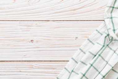 ahşap arka plan üzerinde mutfak bezi (peçete)