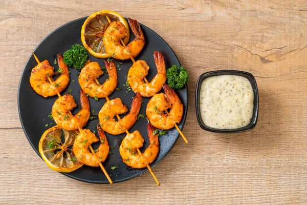 Grilled Tiger Shrimps Skewers Lemon Seafood Style — Stock Photo, Image