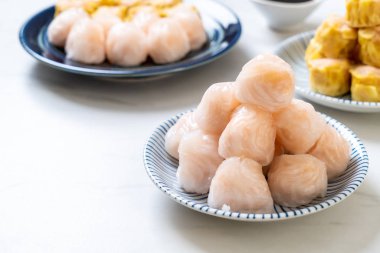 Çin karides pişmiş hamur tatlısı - Asya gıda tarzı