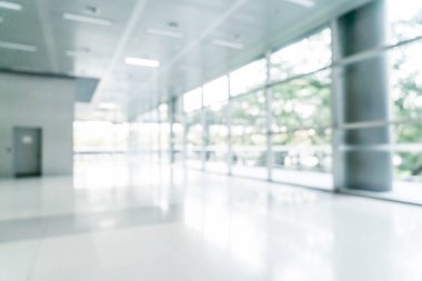 soyut bulanıklık ve boş ofis binası arka plan cam pencere ve kopyalama yeri olan defocused