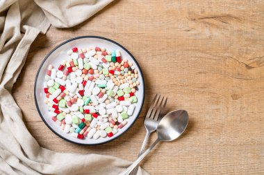 hap, ilaç, eczane, ilaç veya tıbbi plaka - healthycare kavramı üzerinde