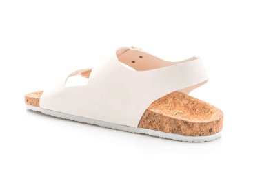 Beyaz arka plan üzerinde izole unisex deri sandalet