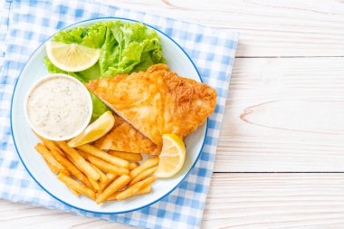 Balık ve cips - sağlıksız gıda