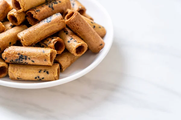 Taylandlı çıtır Hindistan cevizi roll - Tay tatlı snack