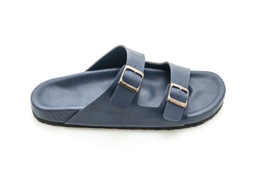 Erkekler beyaz arka plan üzerinde izole sandalet deri