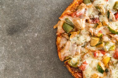 Vejetaryen pizza tablo - sağlıklı gıda tarzı