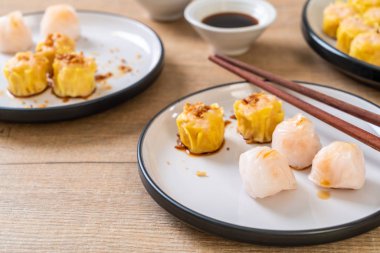 Çin karides pişmiş hamur tatlısı - Asya gıda tarzı