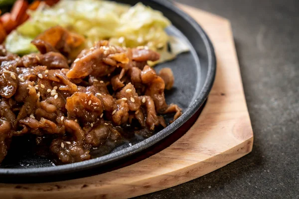 Filete Cerdo Rodajas Placa Caliente Estilo Asiático —  Fotos de Stock