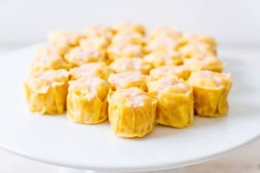 Karides Çince buğulanmış Dumpling sos ile